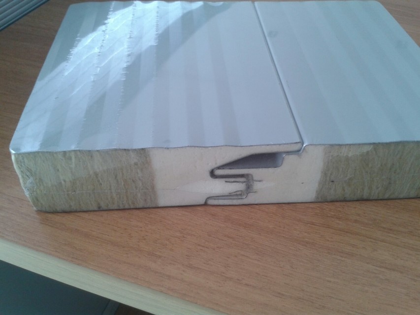 晉城鋼結(jié)構(gòu)工程聚氨酯巖棉板的優(yōu)勢(shì)在哪里？