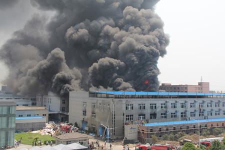 陽泉鋼結(jié)構(gòu)廠房圍護(hù)系統(tǒng)發(fā)生火災(zāi)時的特點(diǎn)