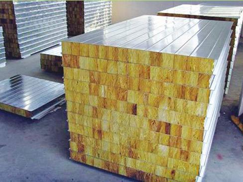 常見的鋼結(jié)構(gòu)廠房保溫材料，每一個都很好