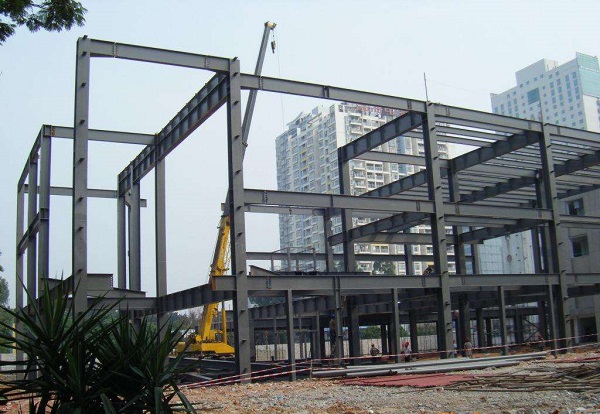 冬天鋼結(jié)構(gòu)廠房的施工，需要注意這幾項(xiàng)