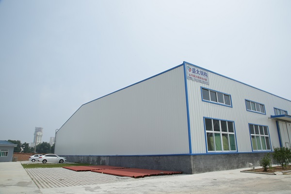 在鋼結(jié)構(gòu)廠房使用、維護(hù)與保養(yǎng)中，需要做到這幾點(diǎn)