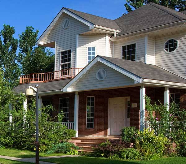 輕鋼結(jié)構(gòu)建筑的組成材料中，它還有防盜功能