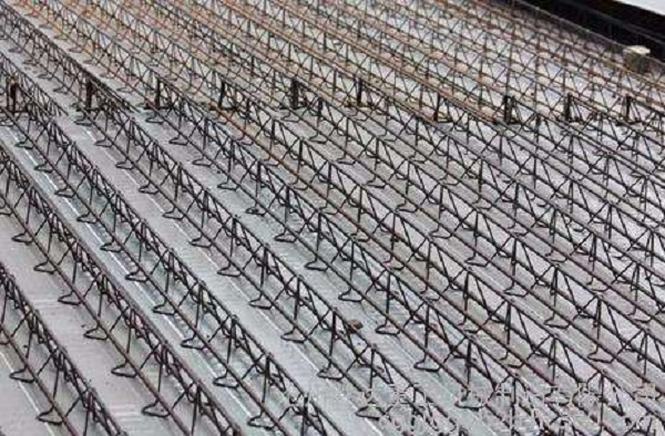 了解鋼筋桁架樓承板價(jià)格，要知道它的施工工藝