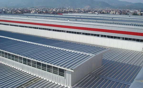 夏天鋼結(jié)構(gòu)廠房如何降溫？山西盛大鋼構(gòu)告訴你