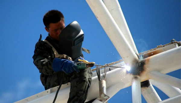 山西鋼結(jié)構(gòu)廠家是如何利用樓承板來保證質(zhì)量的？