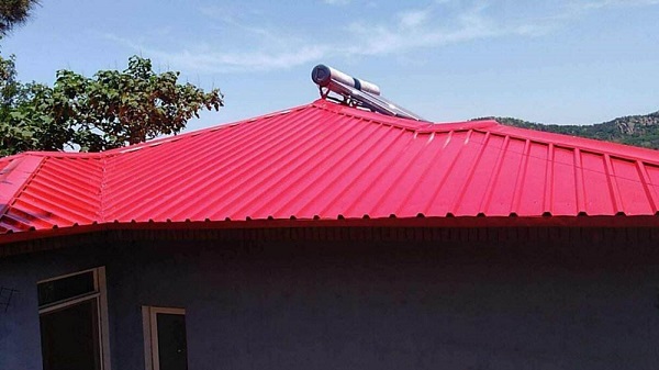 在山西，鋼結(jié)構(gòu)廠家會(huì)這樣勸誡打算蓋彩鋼瓦房的人