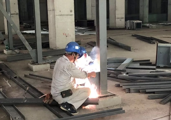 鋼結(jié)構(gòu)廠房加固